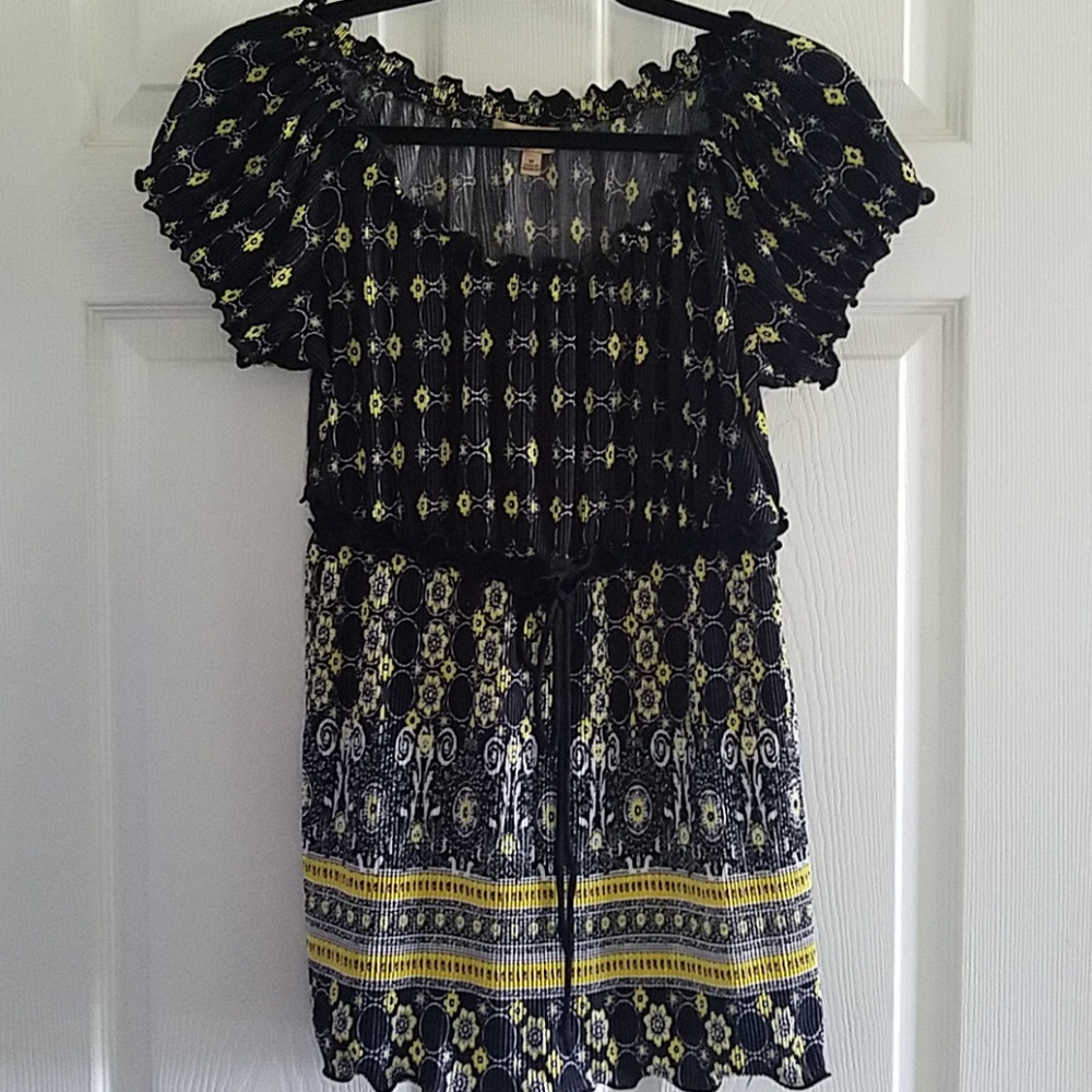 Women's Size M  Notations BEAUTIFUL Ribbed Top